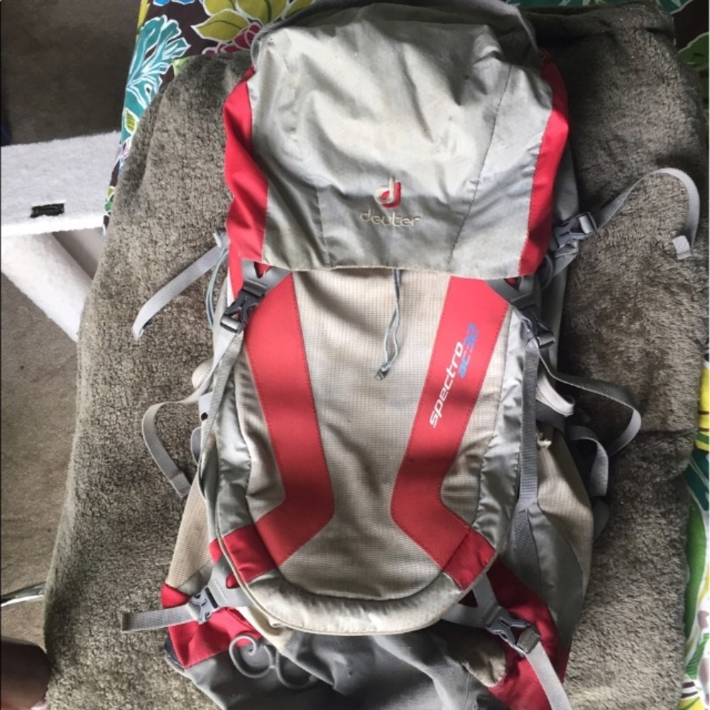 Deuter 32 spectro hiking backpack